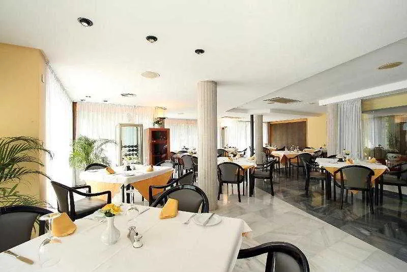 Aparthotel Flora Port de Pollença