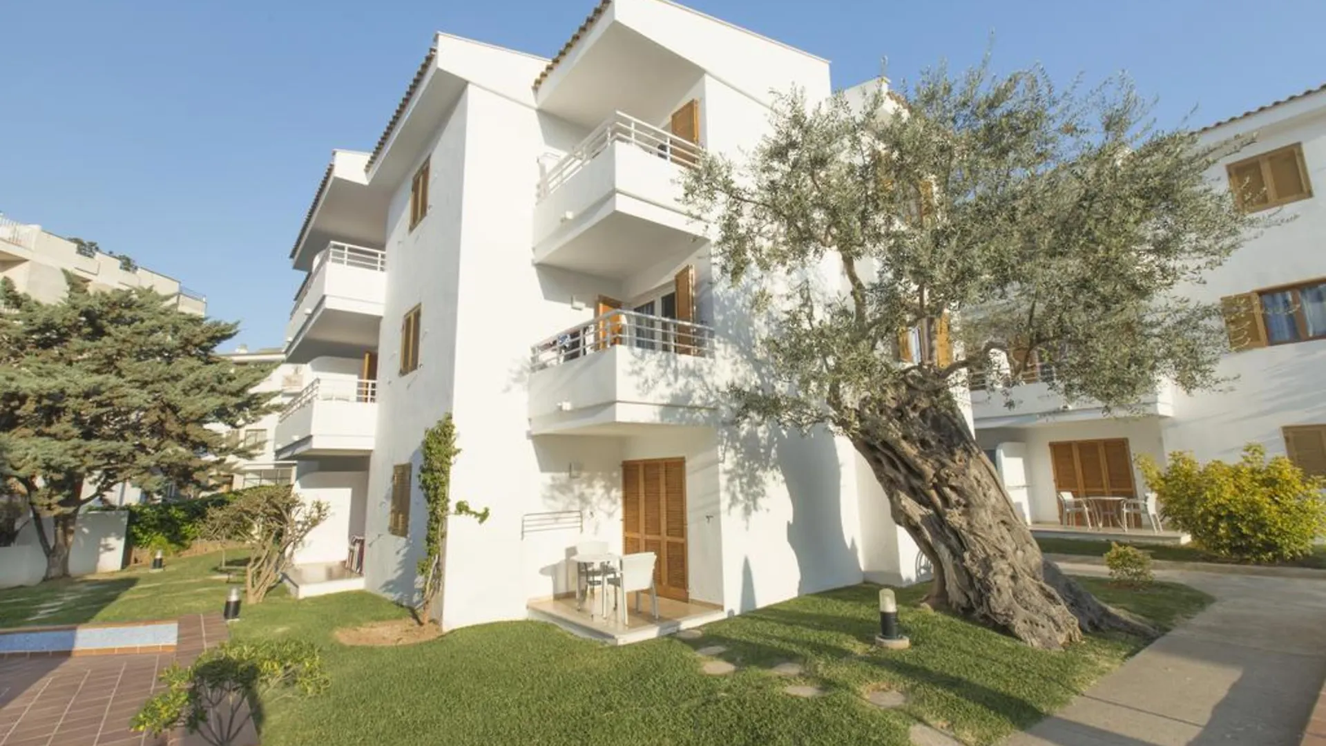 Aparthotel Flora Port de Pollença