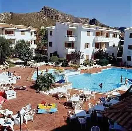 Aparthotel Flora Port de Pollença